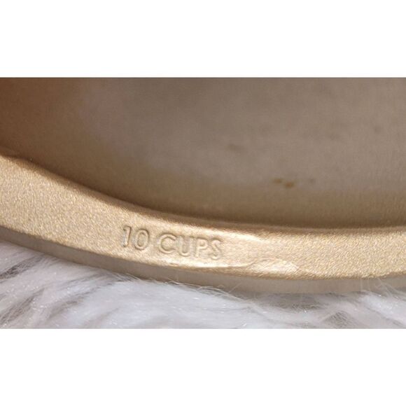 Nordic Ware Rose Bundt Pan - Picture 2 of 5